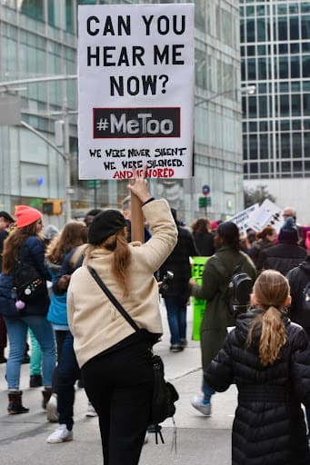 여자를모욕하는걸작들_이미지